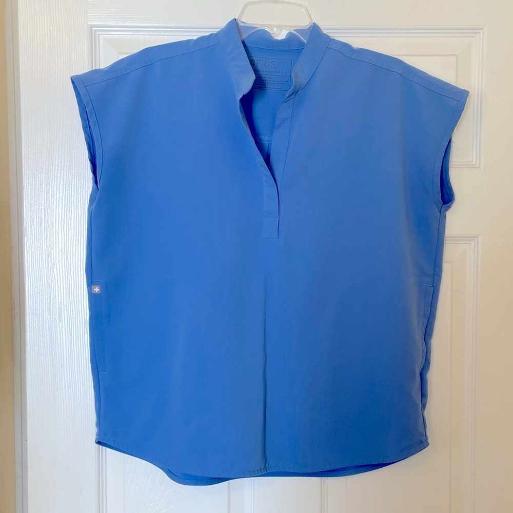 FIGS Ceil Blue Women’s Set! Rafaela top size S & Zamora Joggers size M!